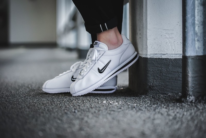 nike cortez basic jewel